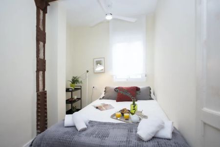 Plaça del Doctor Landete, Valencia, Valencian Community 46006 - Photo 4