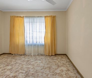 Neat Two Bedroom Unit - Photo 5