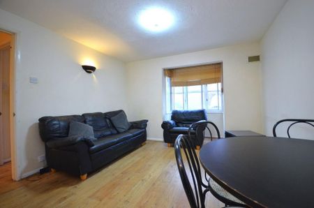 1 bedroom flat to rent - Photo 2