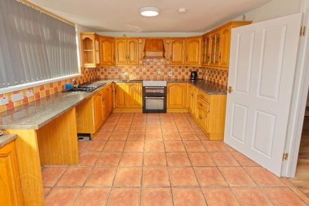 113 Upper Greenwell Street, Newtownards, BT23 8LX - Photo 2