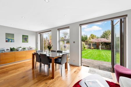 Bowness Crescent, SW15, London - Photo 2