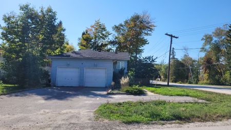 For Lease - 4 61st Street, Wasaga Beach, Ontario - Photo 3