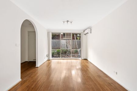 Inner City Living! - Photo 2