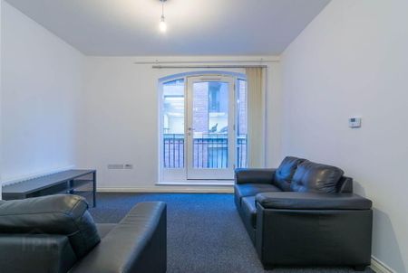 305 Saint Anne's Square, Albert Court, 7 Edward Street, Belfast, BT1 2LP - Photo 2