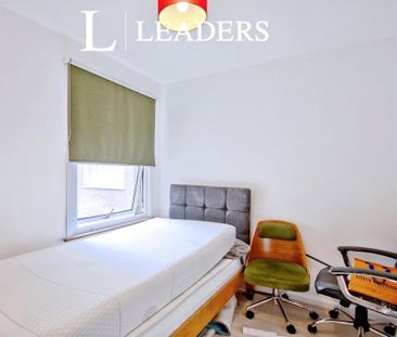 1 bedroom in a house share to rent - Photo 5