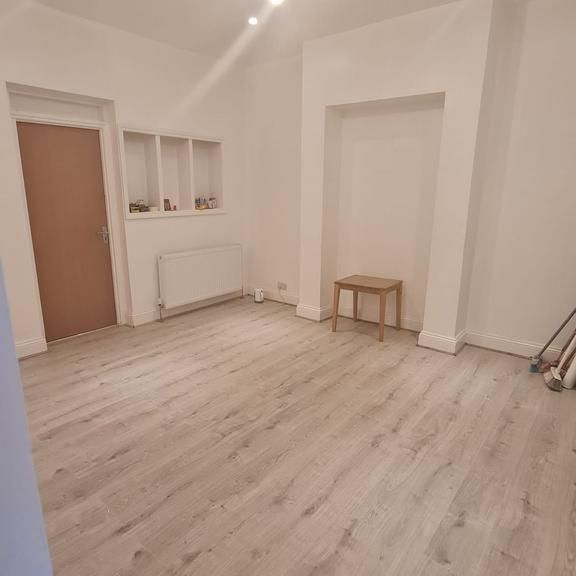 4 bedroom terraced house to rent - Photo 1