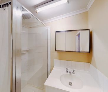 2 Bed, 1 Bath - Photo 5