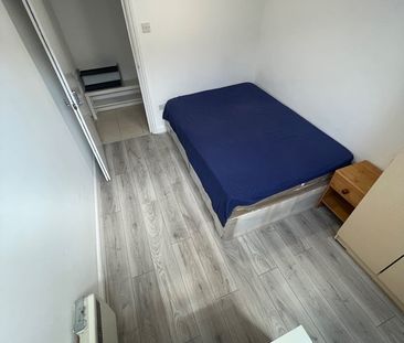 1 Bed Flat, Caledonian Road, N1 - Photo 4