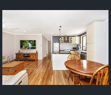 Modern Family Home - Photo 6