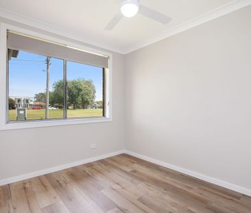 Fully Renovated Three Bedroom Home - Photo 3