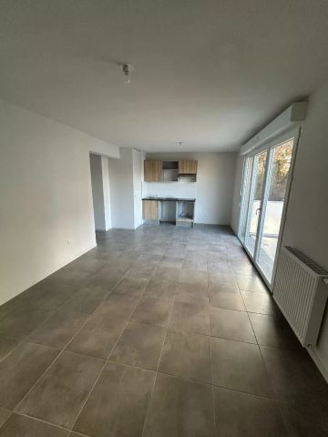 33320 LE TAILLAN-MEDOC - APPARTEMENT NEUF 3 PIECES AVEC BALCON ET 2 PLACES DE PARKING - Photo 5