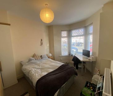 6 bedroom terraced house to rent - Photo 2