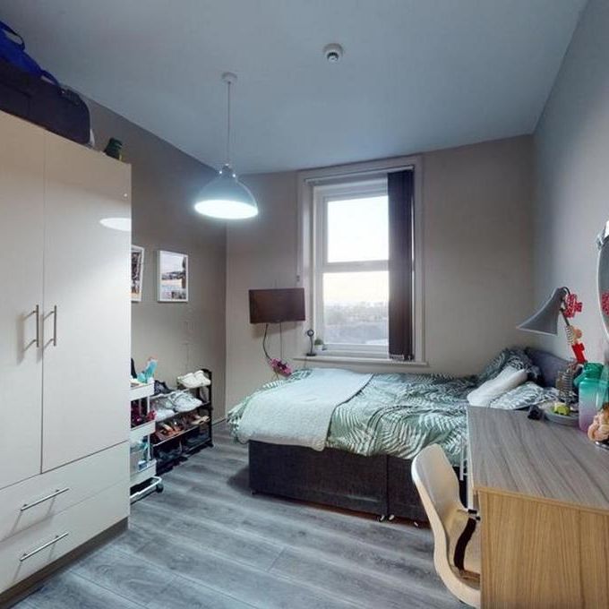 5 bedroom flat to rent - Photo 1