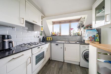 2 bedroom apartment to rent - Photo 3