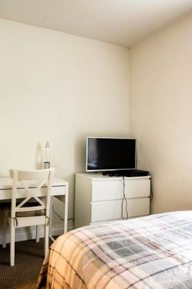 5 bedroom house to rent - Photo 1