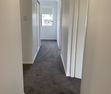 3 bedroom townhouse $600 in Richlands available after 19/11/2025 - Photo 1