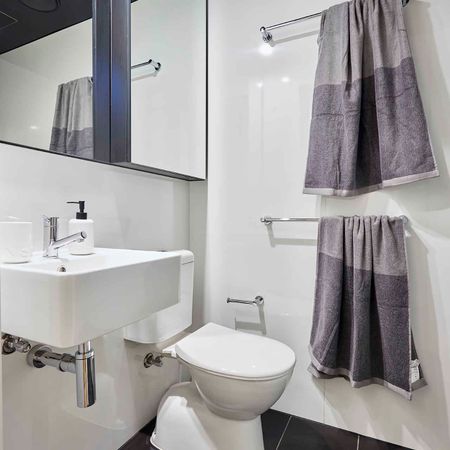 Signature Studio Apartment - Photo 3