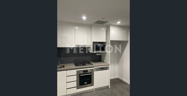 Impressive One-Bedroom Apartment plus Study with Parking in Fantastic Location - Photo 1