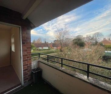 The Garth, Cottingham, Hull, HU16 - Photo 2