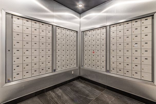 Boul. René-Lévesque O., H3H 2H2, Montréal - Photo 1