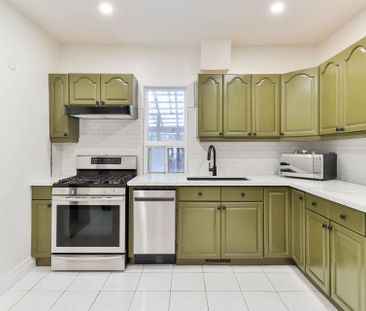 For Lease - 212 Coxwell Avenue, Toronto, Ontario - Photo 2