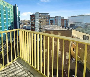 2 bedroom flat to rent - Photo 5