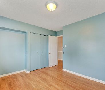 For Lease - 1134 Maisonneuve Street, Orleans - Convent Glen and Are... - Photo 2