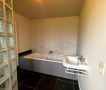 Rustig gelegen landelijke woning met 3 slaapkamers - Photo 1