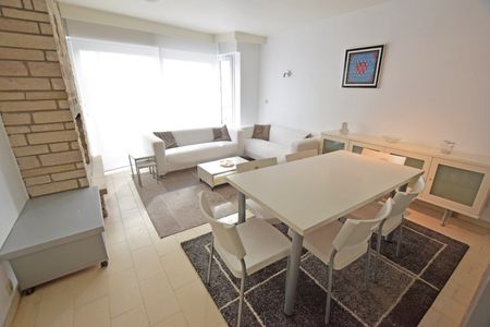 Gemeubeld appartement met zijdelings zeezicht nabij het Driehoeksplein - Photo 2