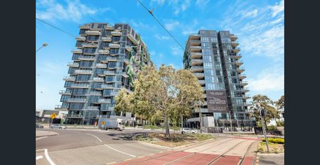 Luxury living at your fingertips - Photo 2