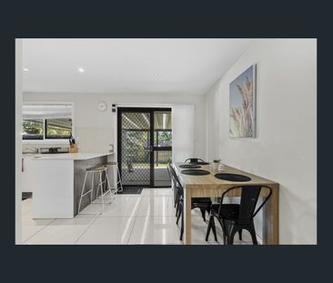 Set in a quiet cul-de-sac in Ashmore - Photo 3