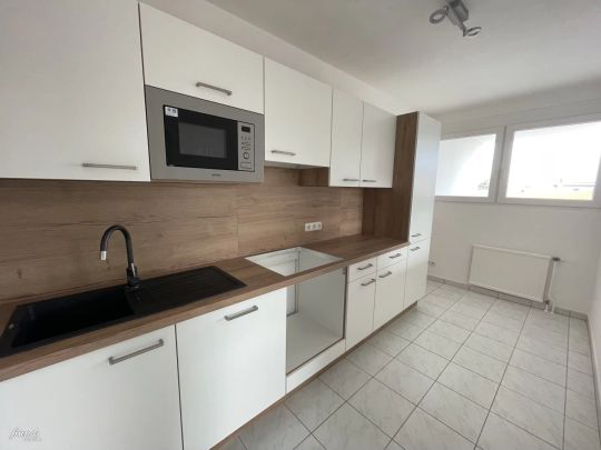 Gut geschnittene 3 Zimmer Wohnung mit großem Balkon mitten in Guntramsdorf! - Photo 1