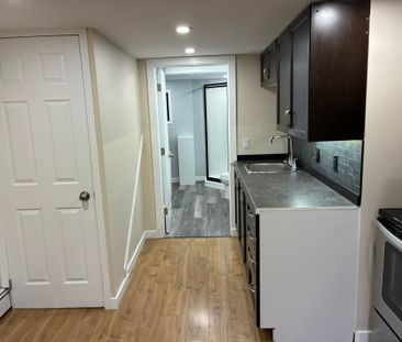 For Lease - 9 Quail Crescent Unit# Unit 2, Barrie, Ontario - Photo 4