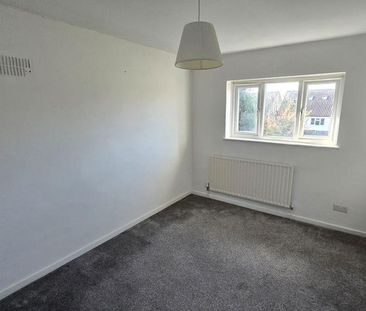2 bedroom semi-detached house to rent - Photo 4