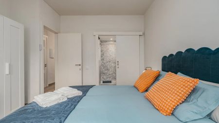 Room in a shared 6-bedroom apartment for rent in Centre, bills included. - Photo 3