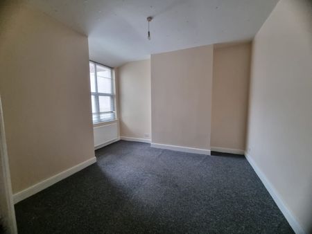 2 Bed Flat, New Ferry Road, CH62 - Photo 3