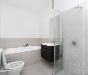 Three-Bedroom Villa with Air-Conditioned Living - Photo 5