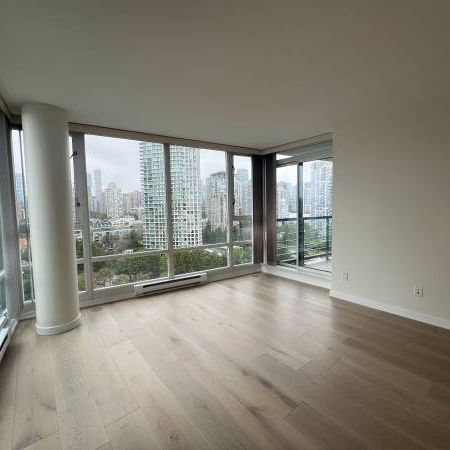 Stunning 2 Bed, 2 Bath, Den, Marina Views, Parking Stall, & More! - Photo 4