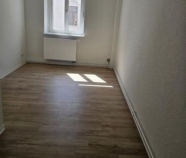 Erstbezug nach Sanierung! Ihre neue perfekte Familienwohnung mit ho... - Foto 2