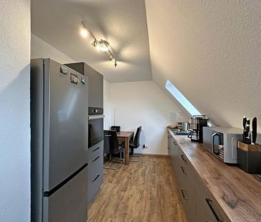 Böhlen - Lichtdurchflutete 3RW mit modernem Laminat in Dielenoptik * Wohnküche * Tageslichtbad * Stellplatz - Foto 6
