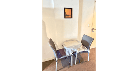 Fully Furnished Apartment in Heart of Manly - Photo 3