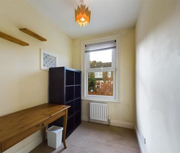 2 bedroom maisonette to rent - Photo 4