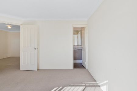 79/27 Meadow Springs Drive, Meadow Springs. - Photo 2