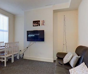 4 bedroom house to rent - Photo 2