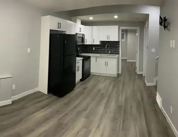 2 Bedroom Legal Basement Unit | $1500 | Apr 01 | Edmonton - Photo 1