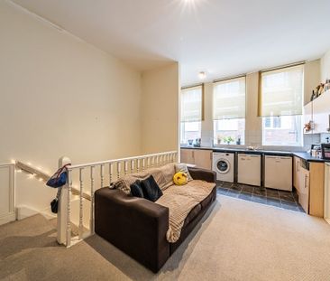 2 bedroom flat to rent - Photo 3
