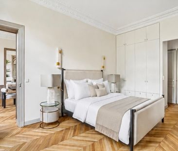 Location Appartement 5 pièces Meublé 158m² PARIS 16ème - Photo 5