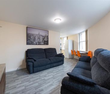 4 bedroom apartment to rent - Photo 2