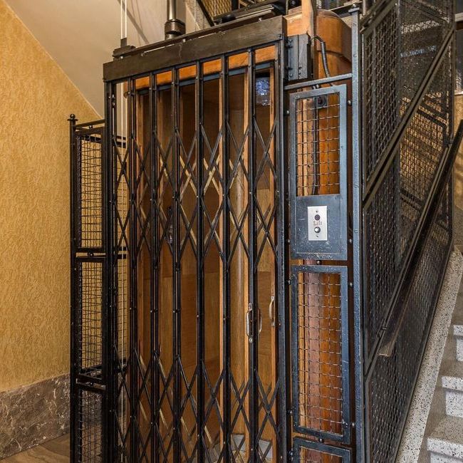 Appartement te huur in Berchem voor € 1.350 met 3 slaapkamers - Photo 1