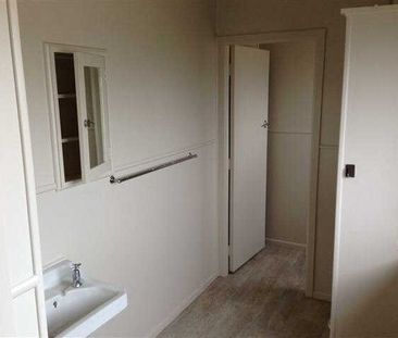 Cozy and Convenient One-Bedroom Upstairs Flat in an Ideal Location ... - Photo 1